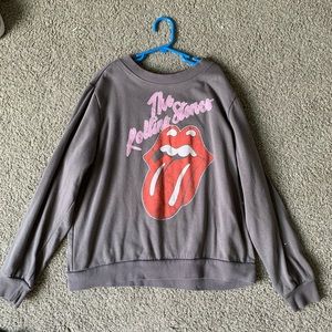selling a target the rolling stones sweatshirt!!